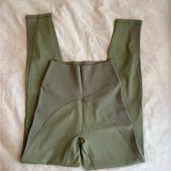 Offline by Aerie NEW - Picture 5 of 6